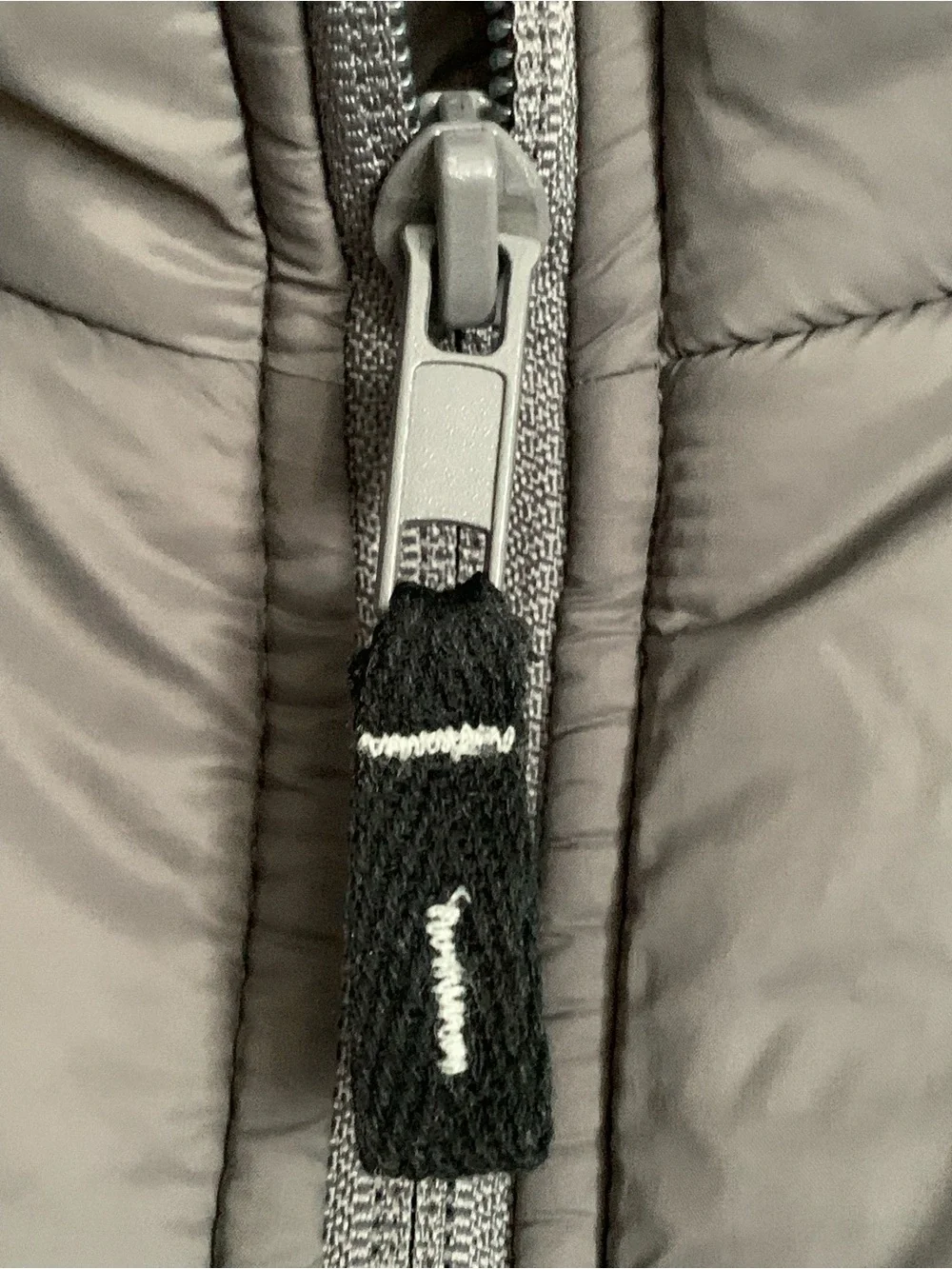 TRUE RELIGION Men’s Gray Channel Zipper Front Nylon Puffer Jacket
